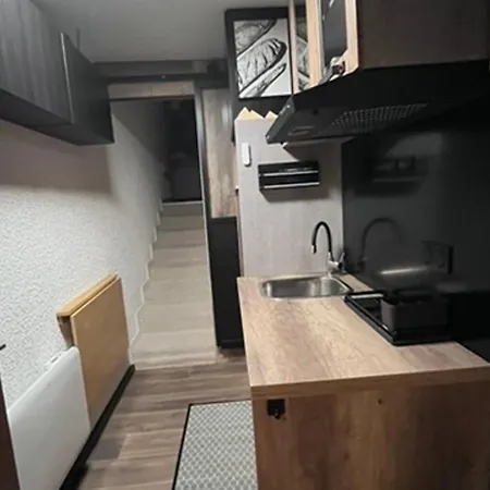 Pratique A Avec Parking Couvert Prive - Fr-1-693-119 Lejlighed